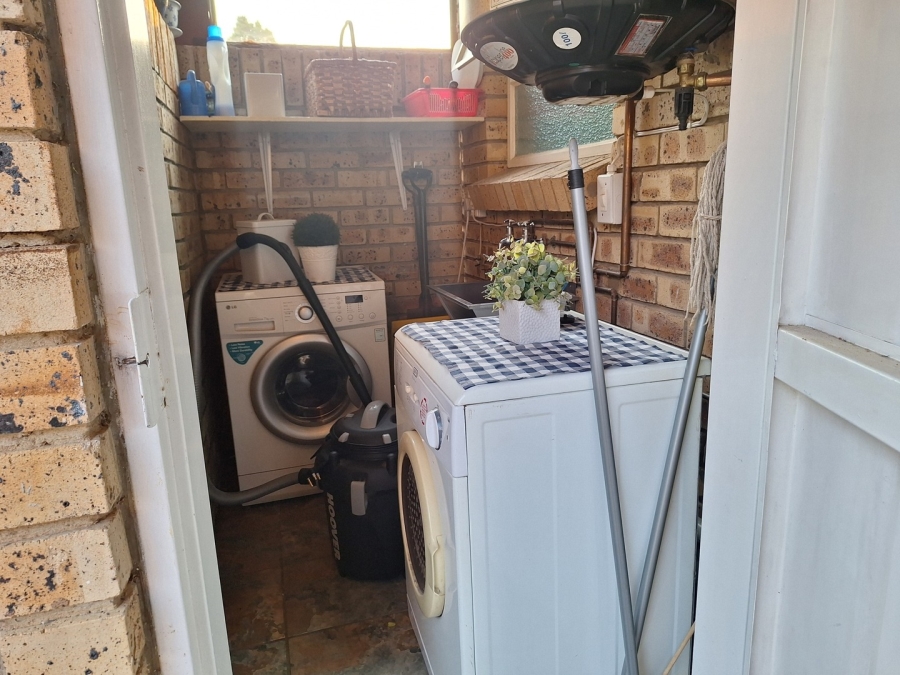 1 Bedroom Property for Sale in Miederpark North West